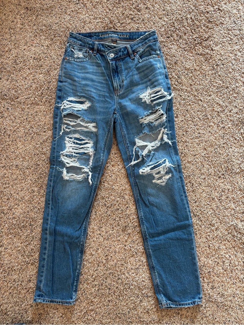 American Eagle Outfitters High Waisted Mom Jean